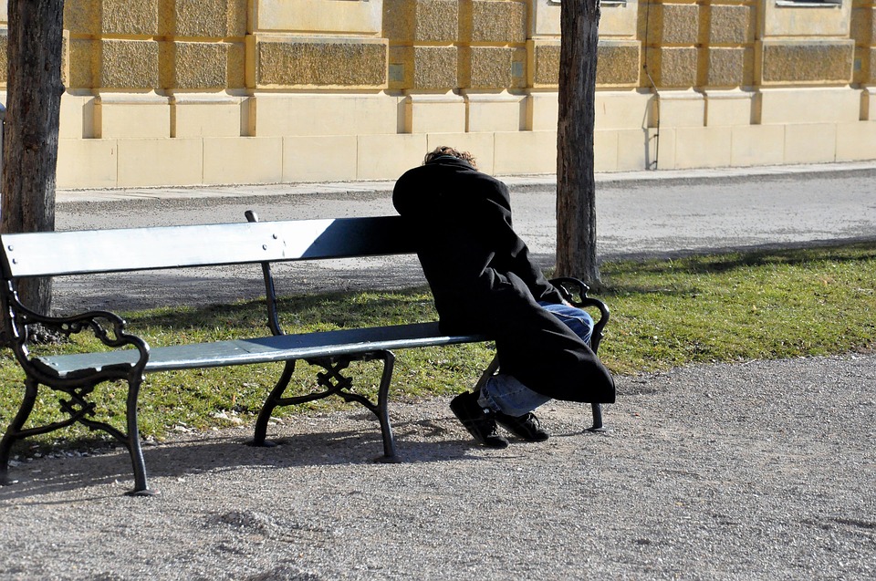 homeless-2216479_960_720