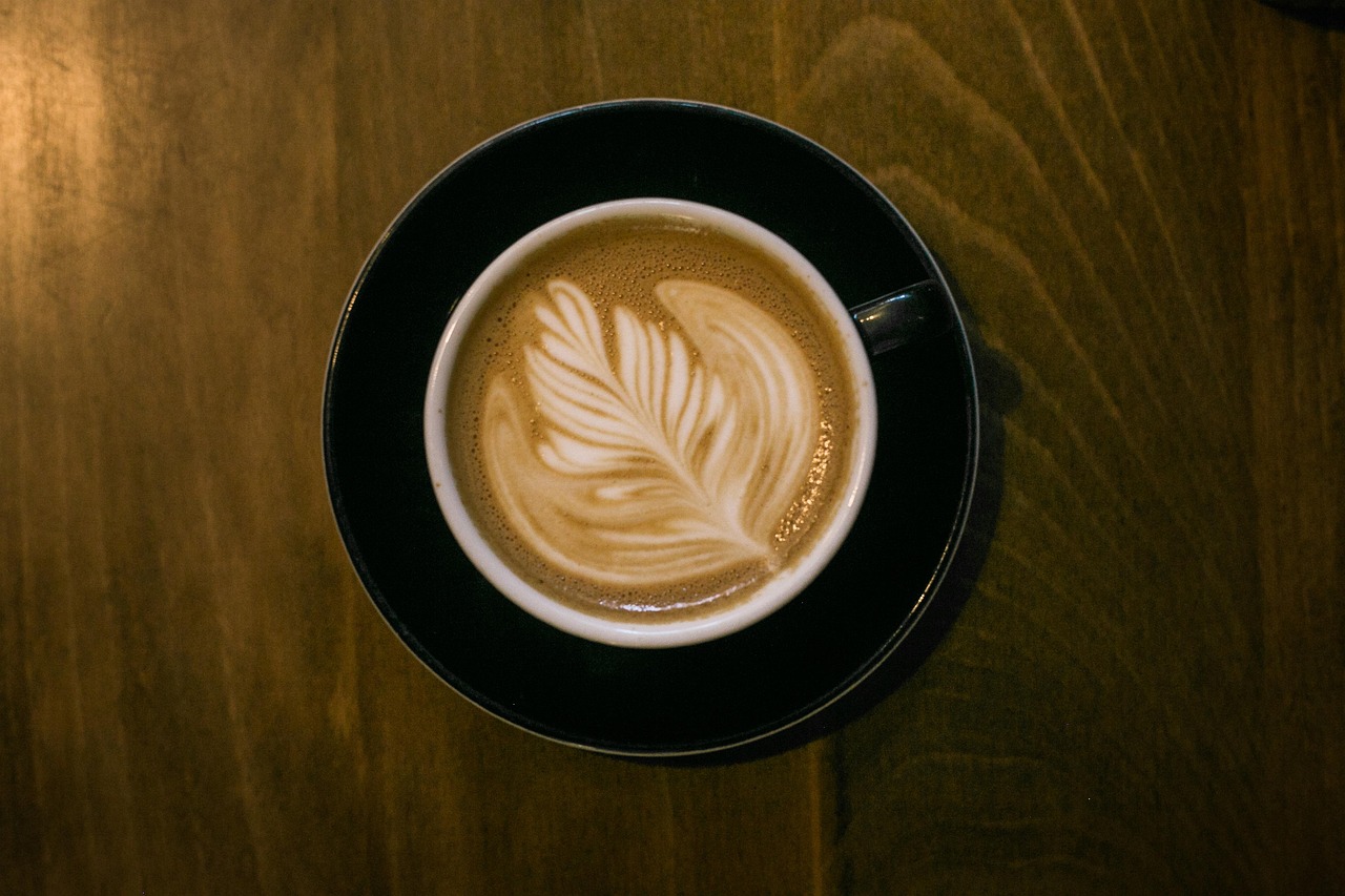 coffee, latte, cafe, espresso, cappuccino, drink, cup, restaurant, coffee cup, breakfast, mug, caffeine, beverage, table, brown, food, barista, hot, morning, aroma, coffeehouse, mocha, café, brew, brewed, flat white